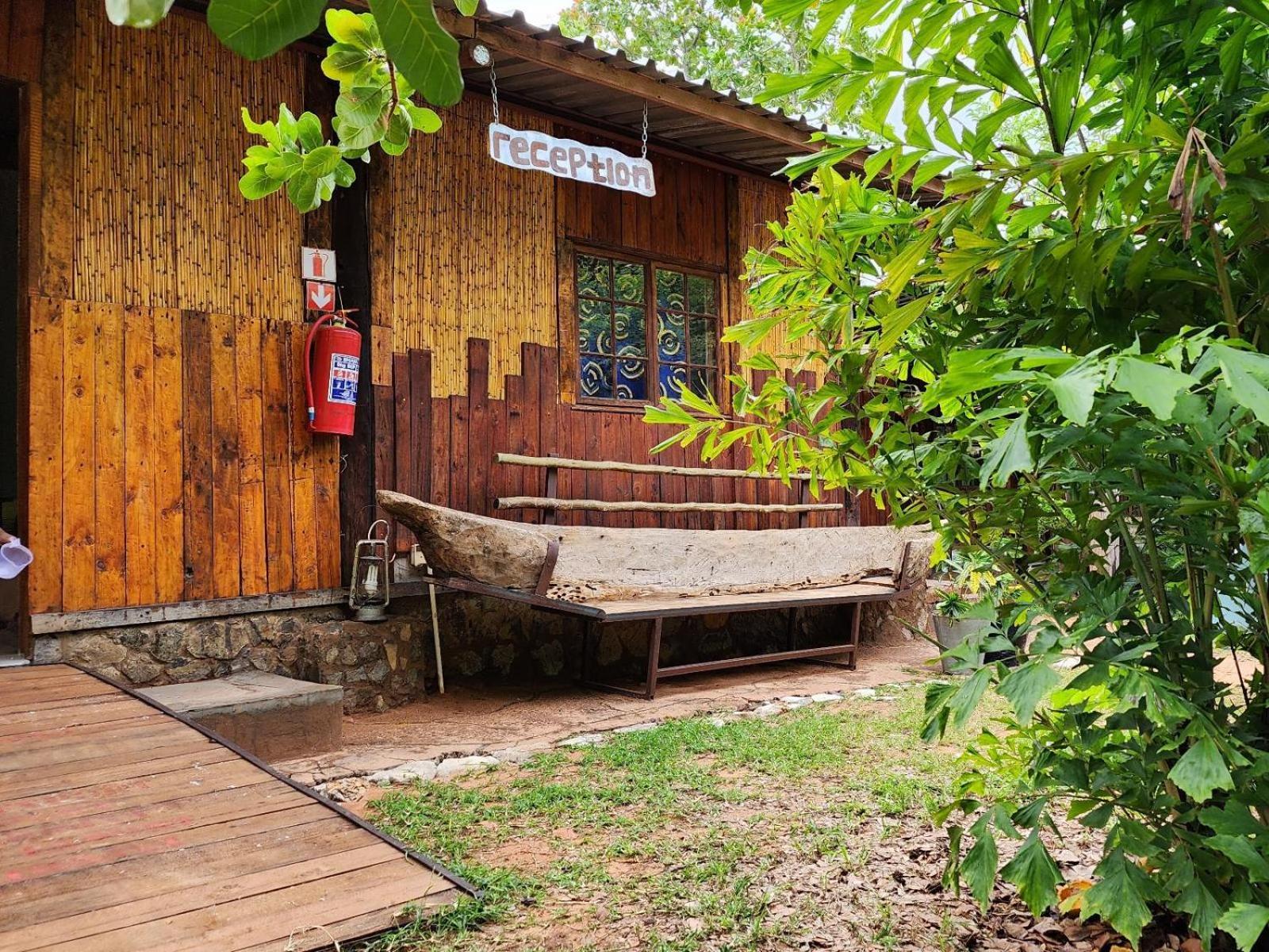 Nxabii Cottages Касане Экстерьер фото
